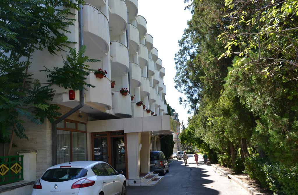 Casa De Oaspeti Sfantul Nicolae Iasi Ngoại thất bức ảnh